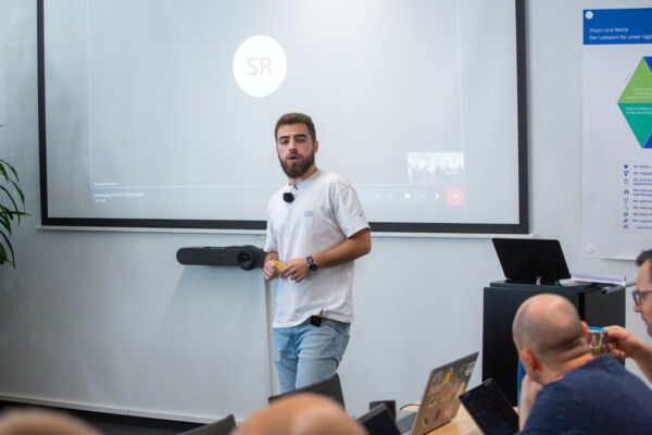 Tech-Brunch geleitet von Alexandre Binachi.